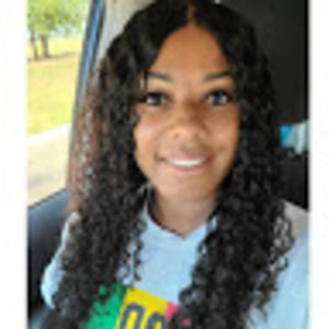 Meet your Posher, Elizabeth